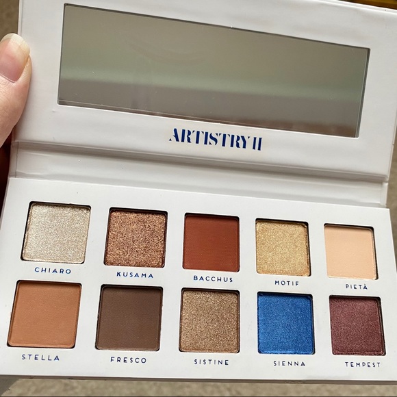 Makeup bundle - Picture 2 of 4